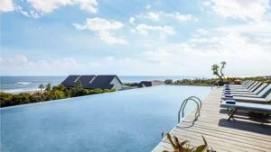 Amenities-sky-pool-and-lemon-salt-bar-300x169